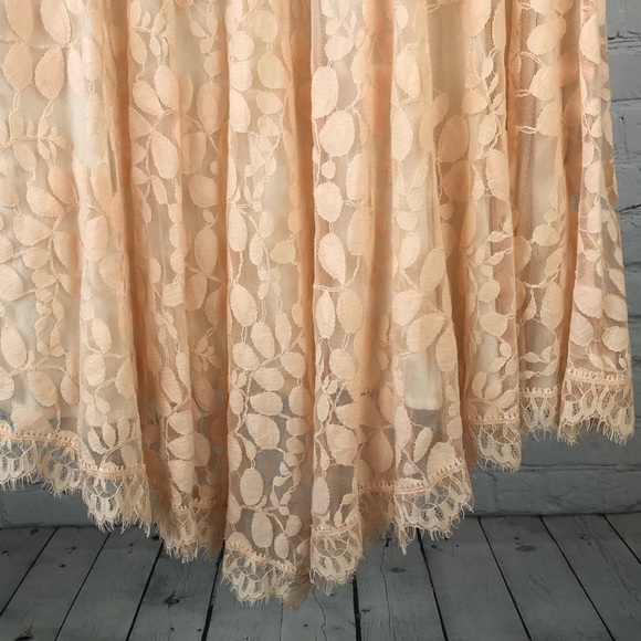 DRESS - Free People peachy blush lace overlay asymmetrical pullover dress. - Picture 10 of 16
